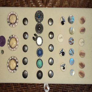 LOT of 37 VINTAGE buttons